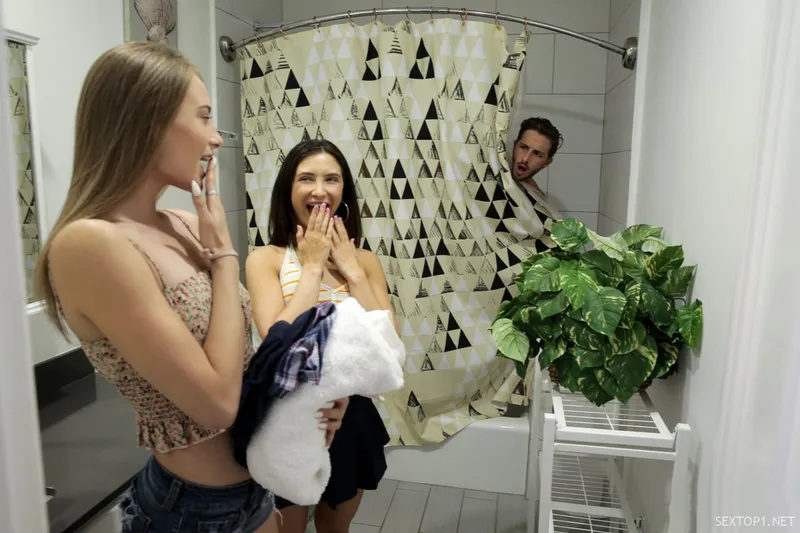 Hai đứa con ghệ cùng cha khác mẹ lắm trò