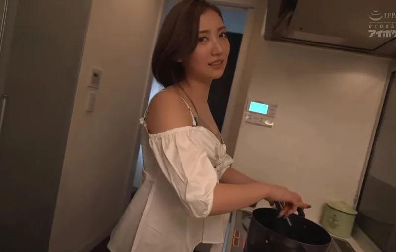 Cậu em gã chồng trúng độc đắc và người bạn gái của anh trai có chiếc lưỡi điêu luyện