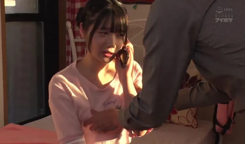 Bố dượng phát hiện hạt giống nhỏ riêng của cô vợ là diễn viên jav