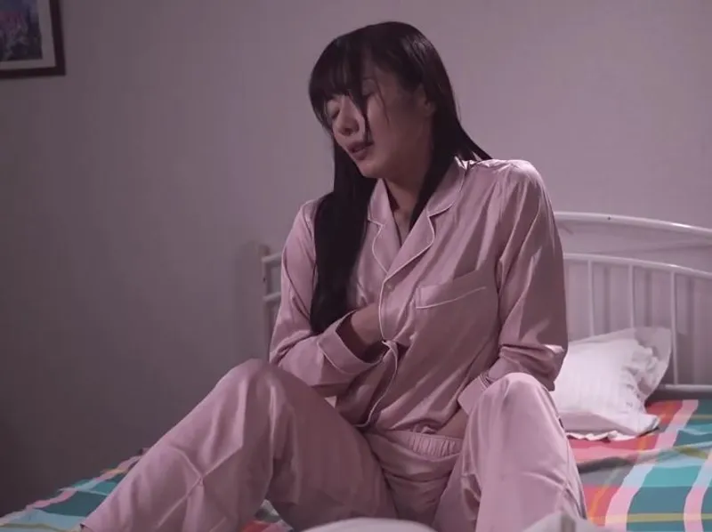 Tự sướng hàng đêm vì gã chồng bỏ bê, cô vợ quyết định tìm đến ứng dụng hèn hò